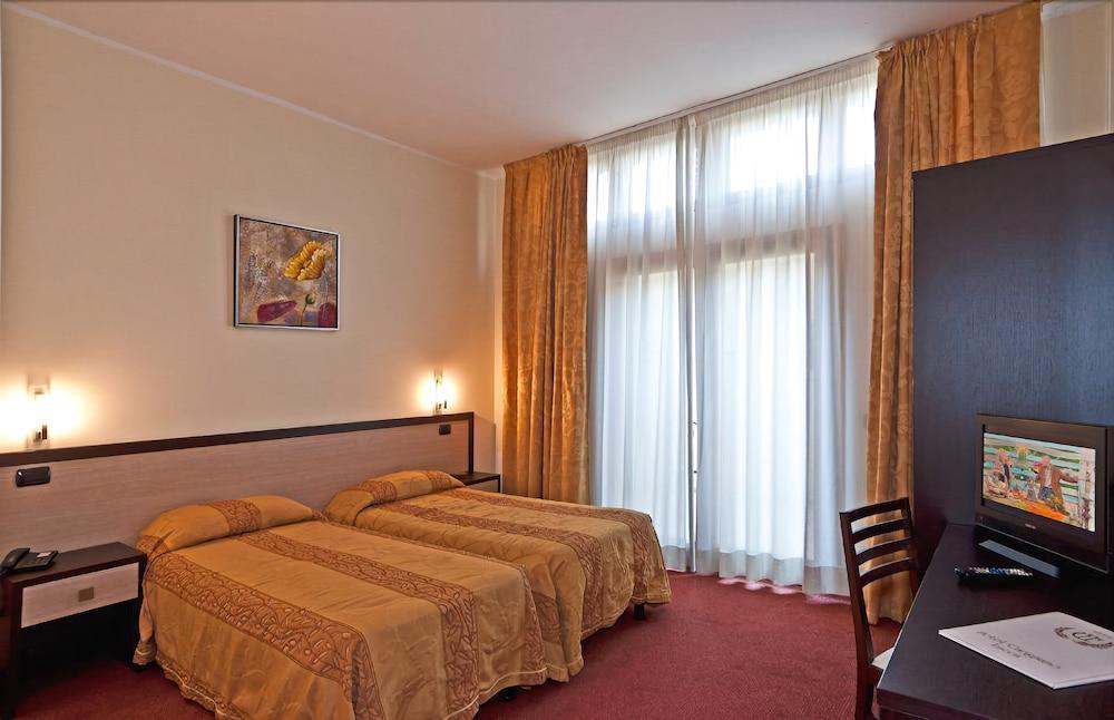 Hotel Carignano Lucca Esterno foto