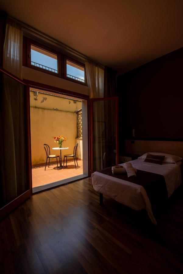 Hotel Carignano Lucca Esterno foto
