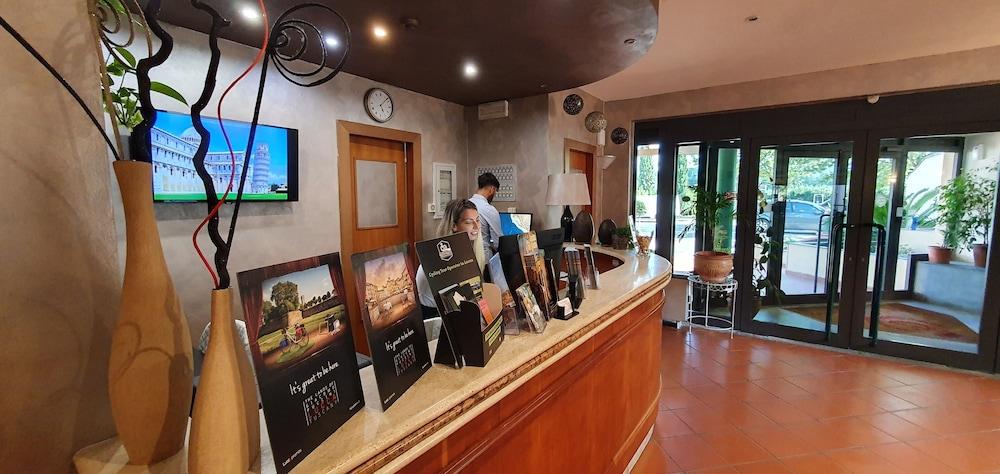 Hotel Carignano Lucca Esterno foto
